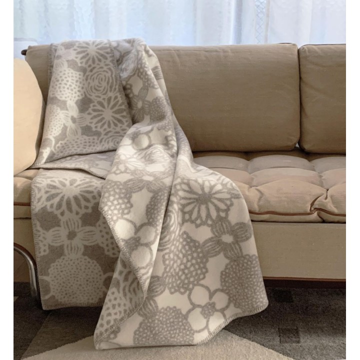 undyed+ ひざ掛け毛布【花つなぎ】無染色ウール | SIMPLife