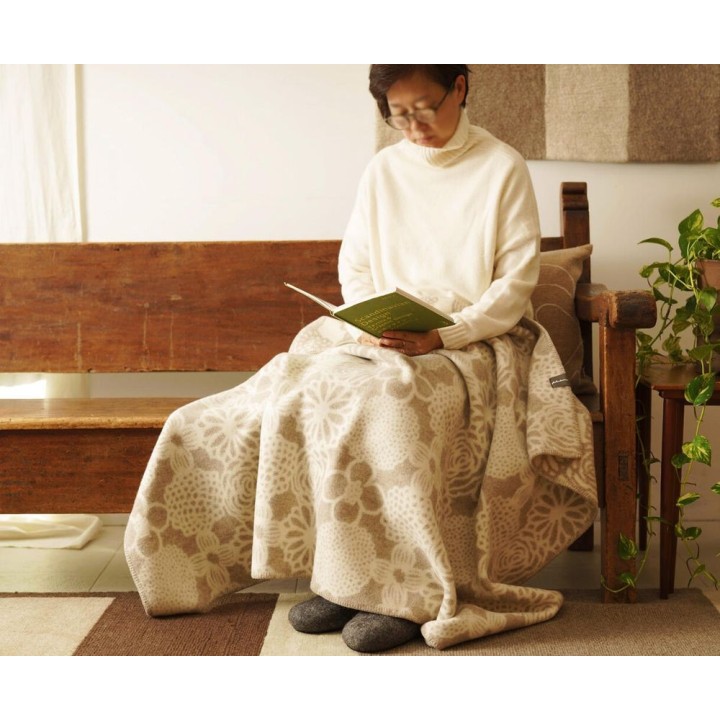 undyed+ ひざ掛け毛布【花つなぎ】無染色ウール | SIMPLife