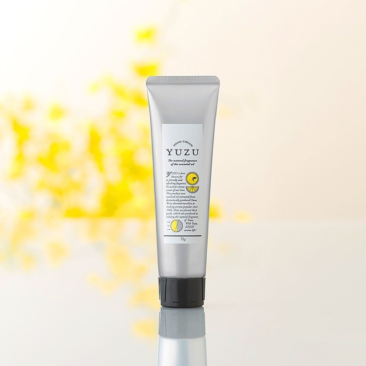 高知県産ゆず ハンドクリーム 75g 精油配合のみずみずしい香り | SIMPLife