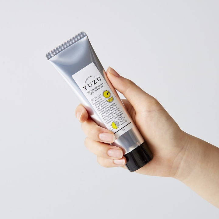 高知県産ゆず ハンドクリーム 75g 精油配合のみずみずしい香り | SIMPLife