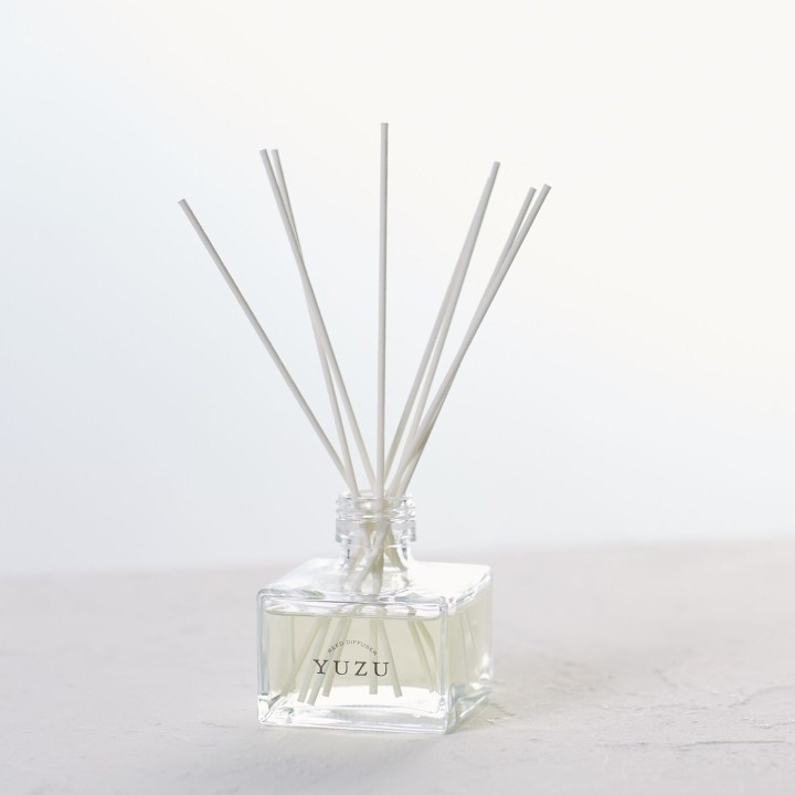 和の香りで空間を整える 消臭リードディフューザー 高知県産ゆず 120mL